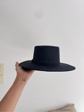 Black Wide-Brim Felt Hat with Flat Crown